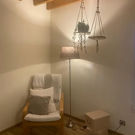 לינה וארוחת בוקר Les Volets Bleus Cierges